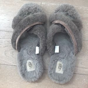 Gray UGG Slippers Women’s 9